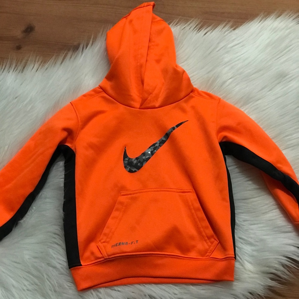 Baby boys Nike sweat shirt size 24 months